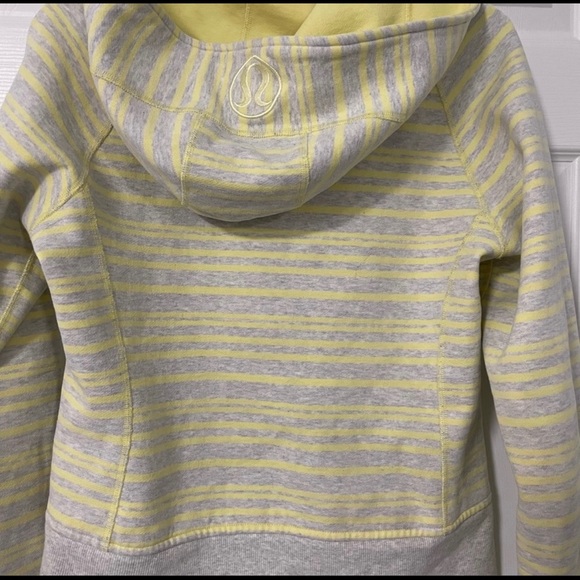 Rare Lululemon scuba full zip - Picture 2 of 7